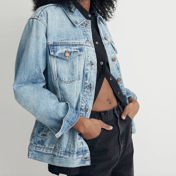 Madewell The Oversized Trucker Jean Jacket in Kelson Wash - Picture 2 of 8